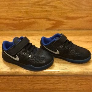 Nike toddler shoes